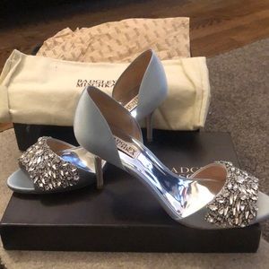 Badgley Mischka Pumps. Size 9. Brand new